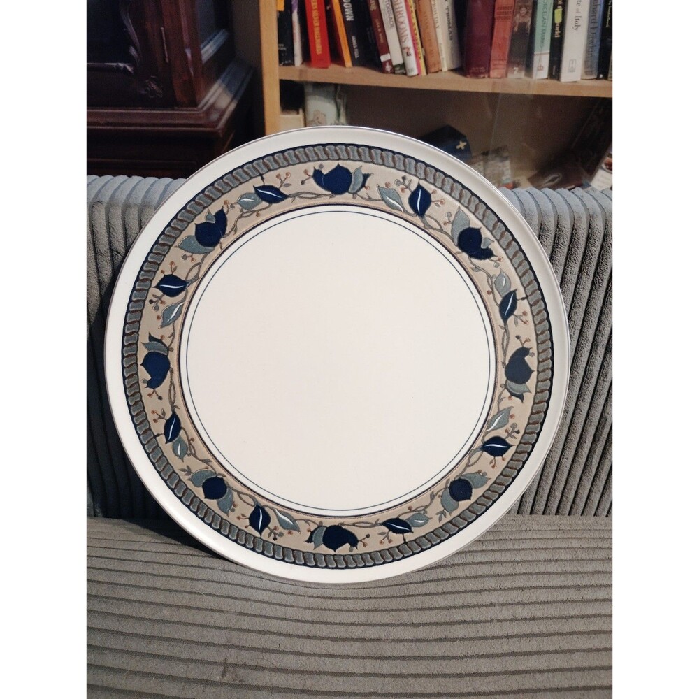 12.5" Mikasa Intaglio Arabella Rimmed Cale Plate